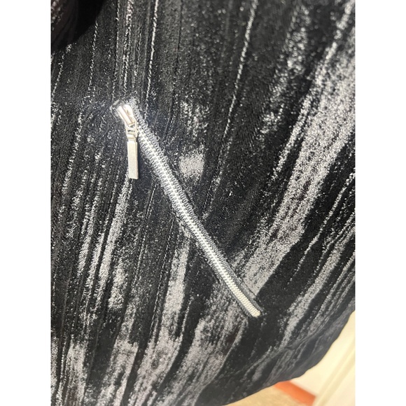 Maurices Crushed Velvet Draped Blazer Jacket | Size XL | Black w/ Zip Pockets - Picture 2 of 3